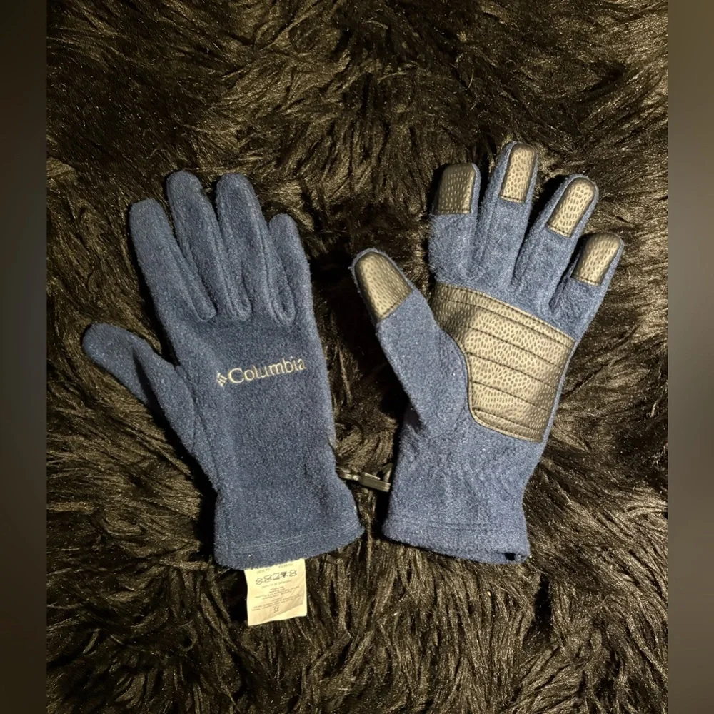 Columbia Navy and Charcoal Fleece kids Gloves clip to attach them